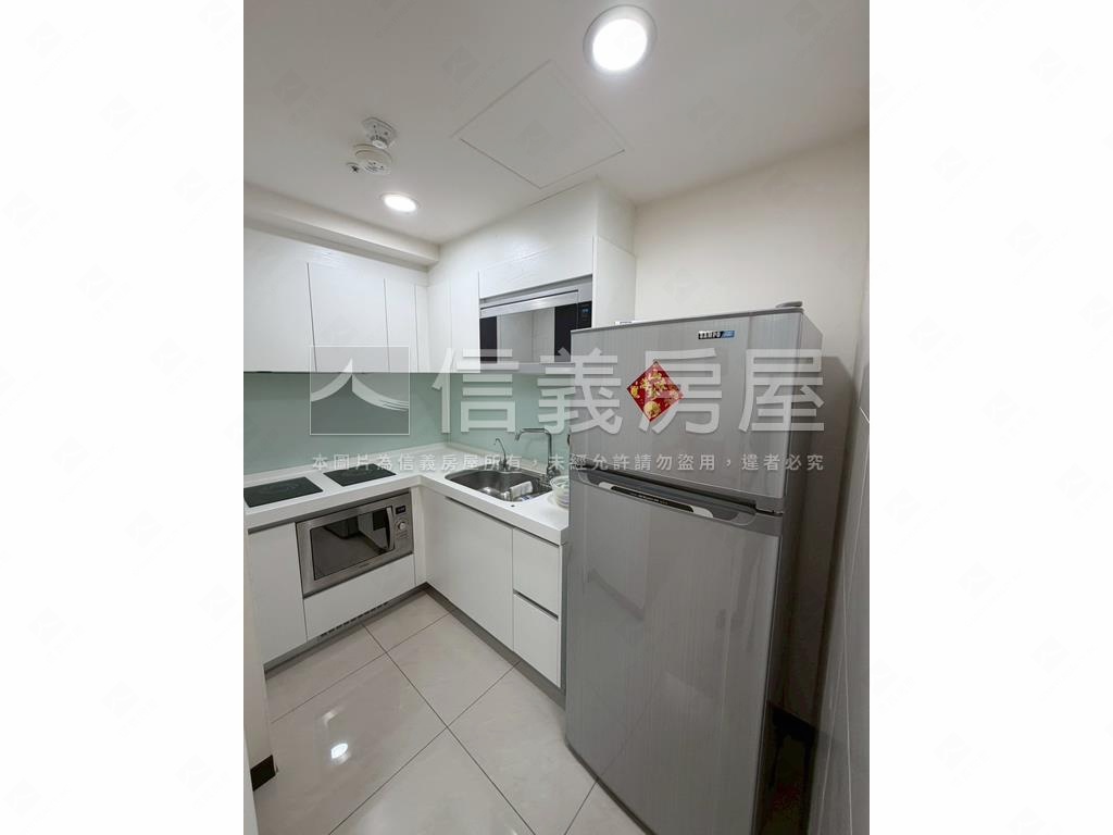 江翠ＯＮＥ採光裝潢二房房屋室內格局與周邊環境