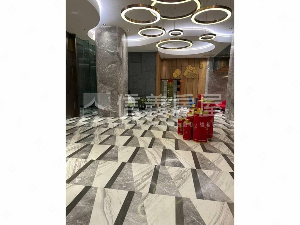 江翠ＯＮＥ採光裝潢二房房屋室內格局與周邊環境