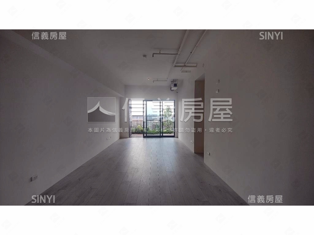 裕翔研山頂樓景觀帝王戶房屋室內格局與周邊環境
