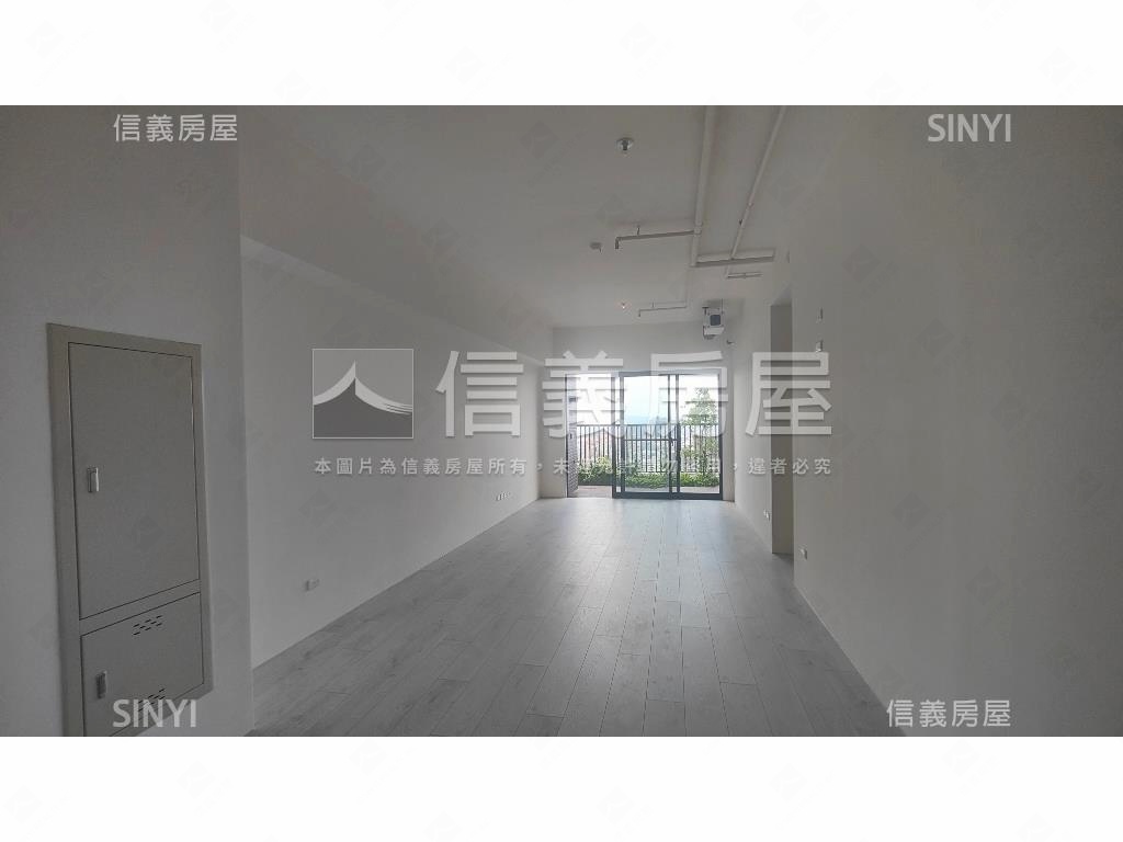 裕翔研山頂樓景觀帝王戶房屋室內格局與周邊環境