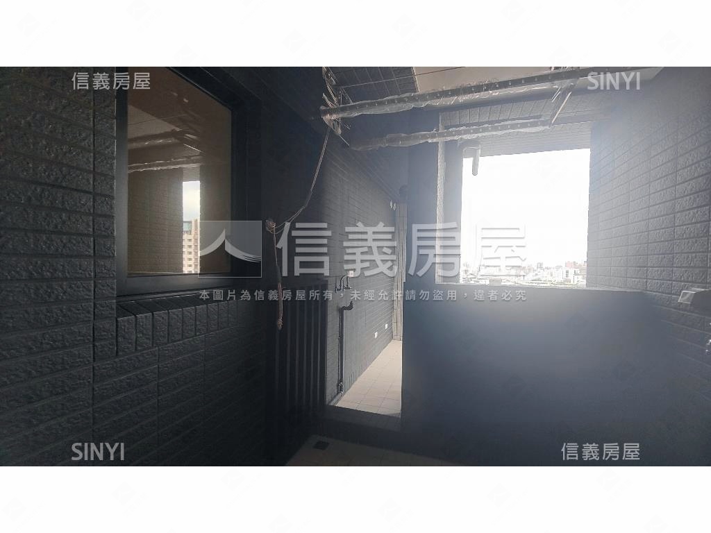 裕翔研山頂樓景觀帝王戶房屋室內格局與周邊環境
