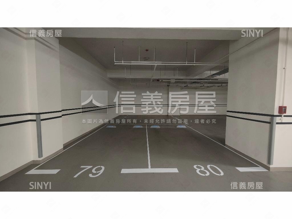 裕翔研山頂樓景觀帝王戶房屋室內格局與周邊環境