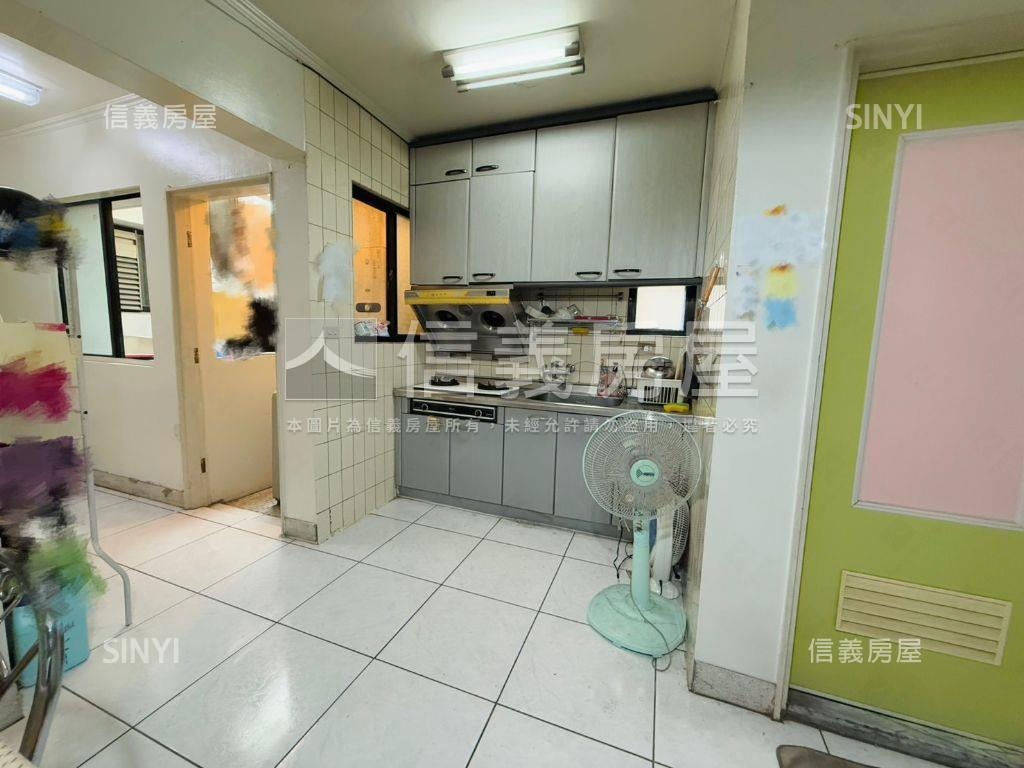 有花園✿社區型公寓二樓房屋室內格局與周邊環境