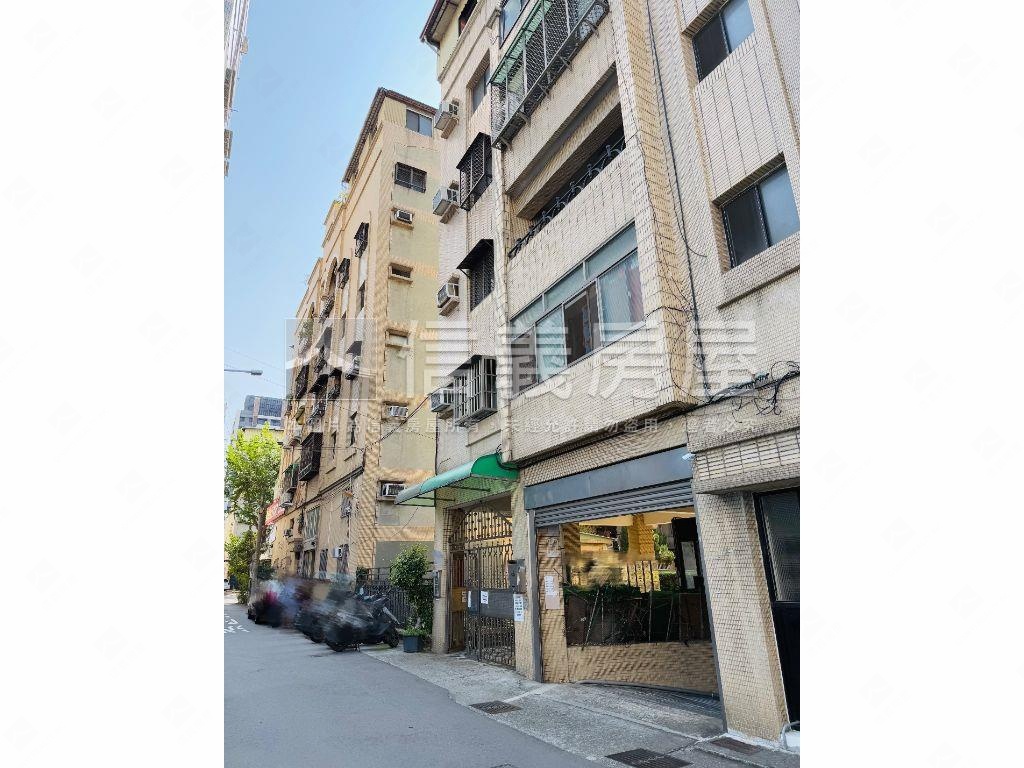 有花園✿社區型公寓二樓房屋室內格局與周邊環境