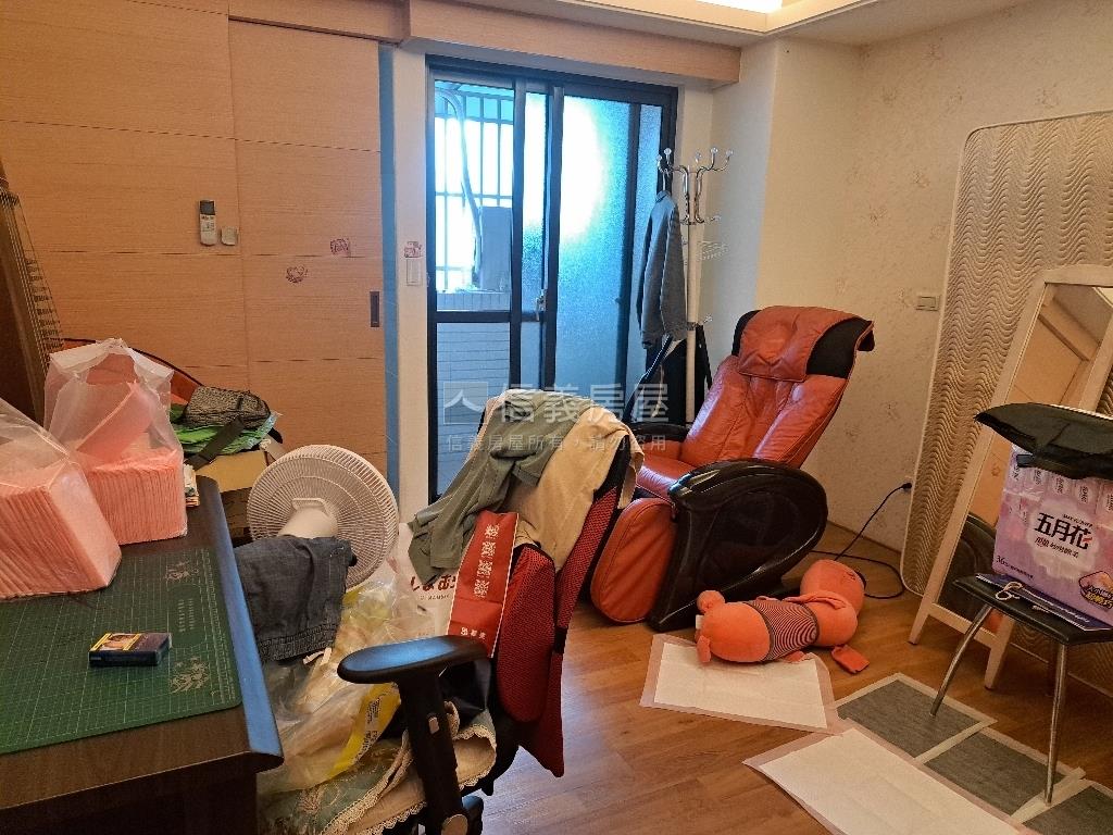 新高學區時尚風臨路美墅房屋室內格局與周邊環境