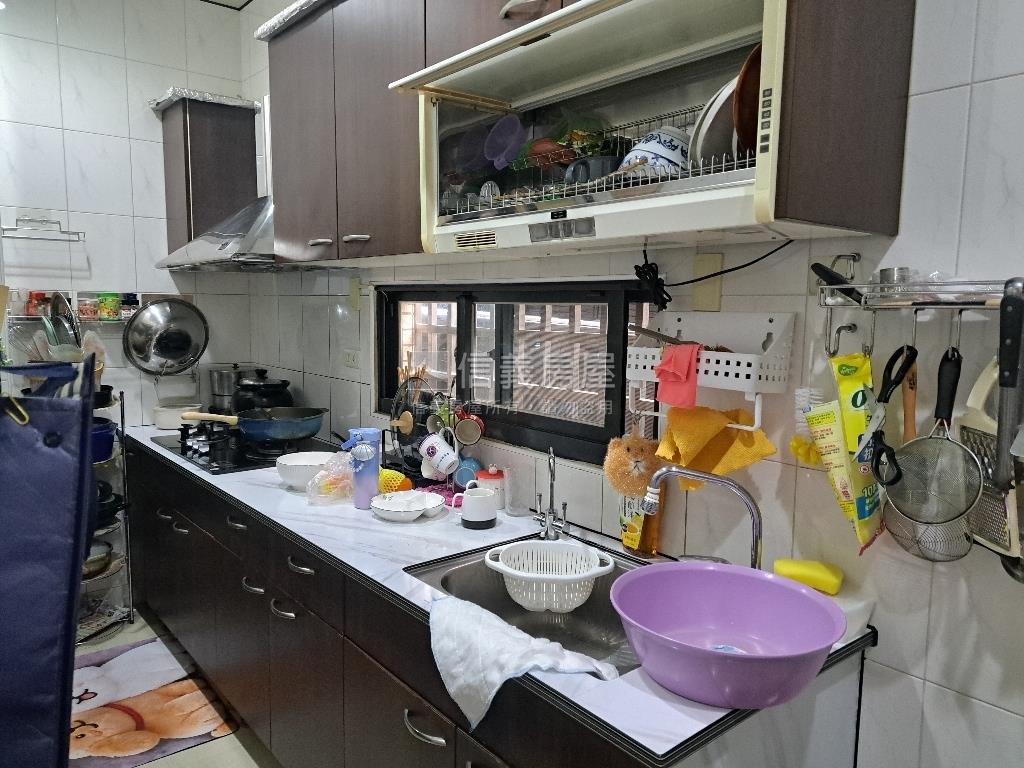 新高學區時尚風臨路美墅房屋室內格局與周邊環境