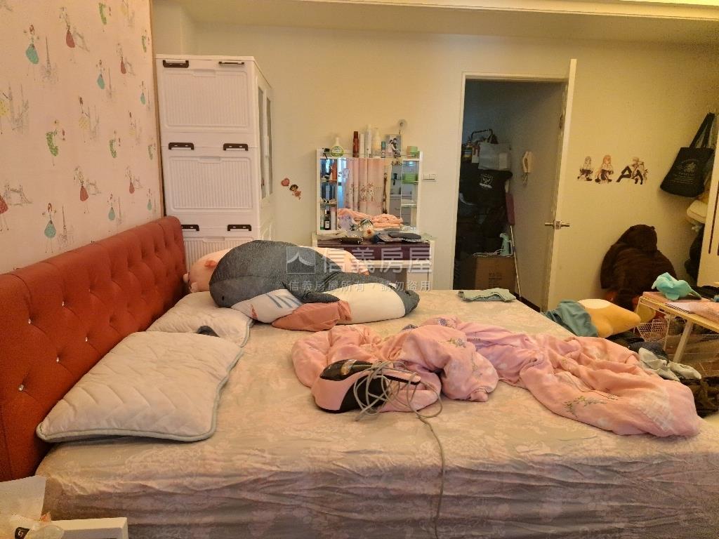 新高學區時尚風臨路美墅房屋室內格局與周邊環境