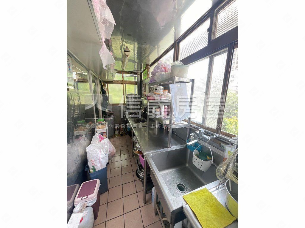 內科低總價華廈房屋室內格局與周邊環境
