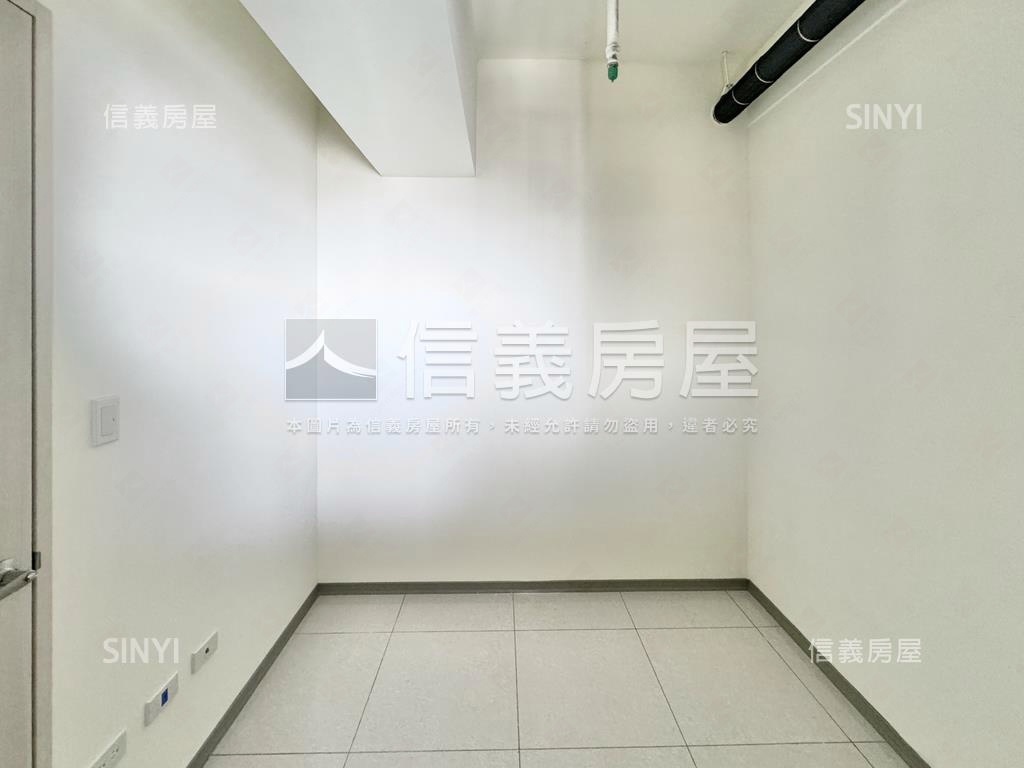 文心愛悅高樓朝北兩房平車房屋室內格局與周邊環境