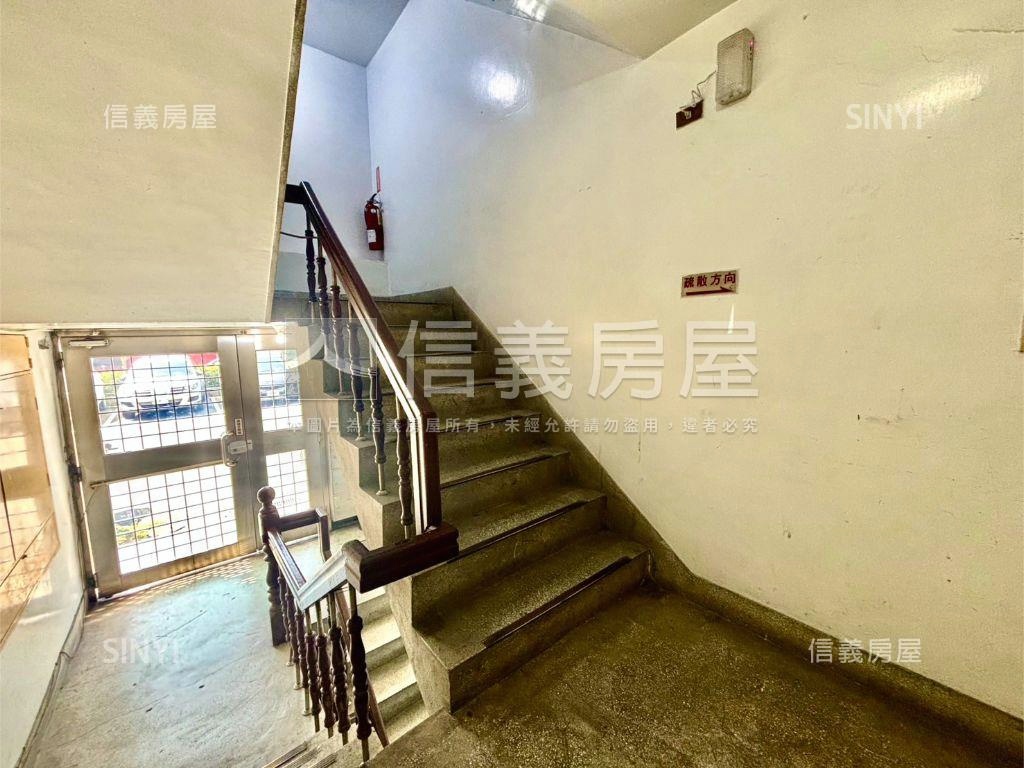 中正標準三房美廈房屋室內格局與周邊環境
