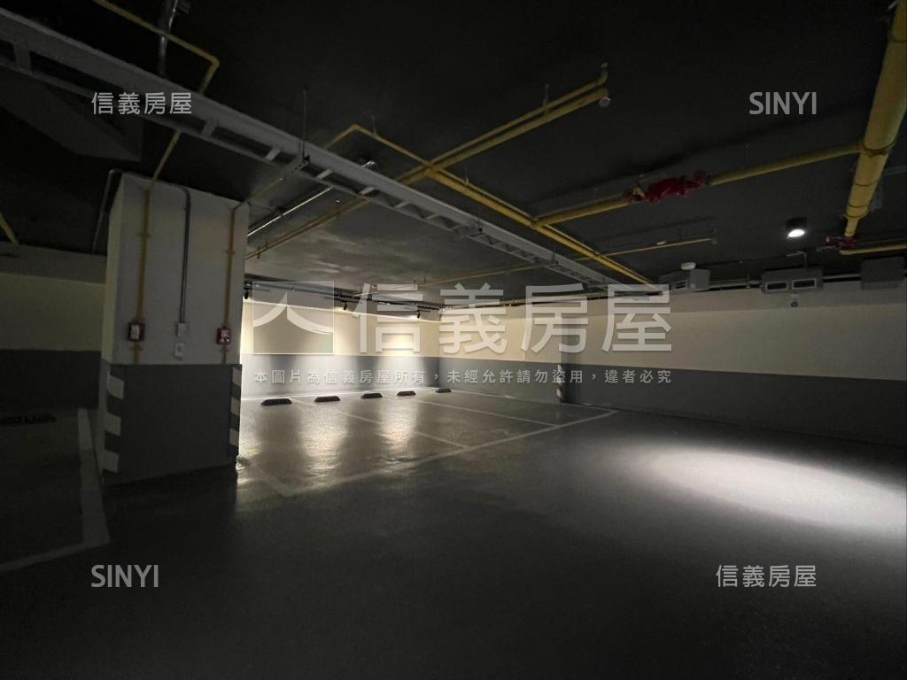 專任－北投電梯雙車位房屋室內格局與周邊環境