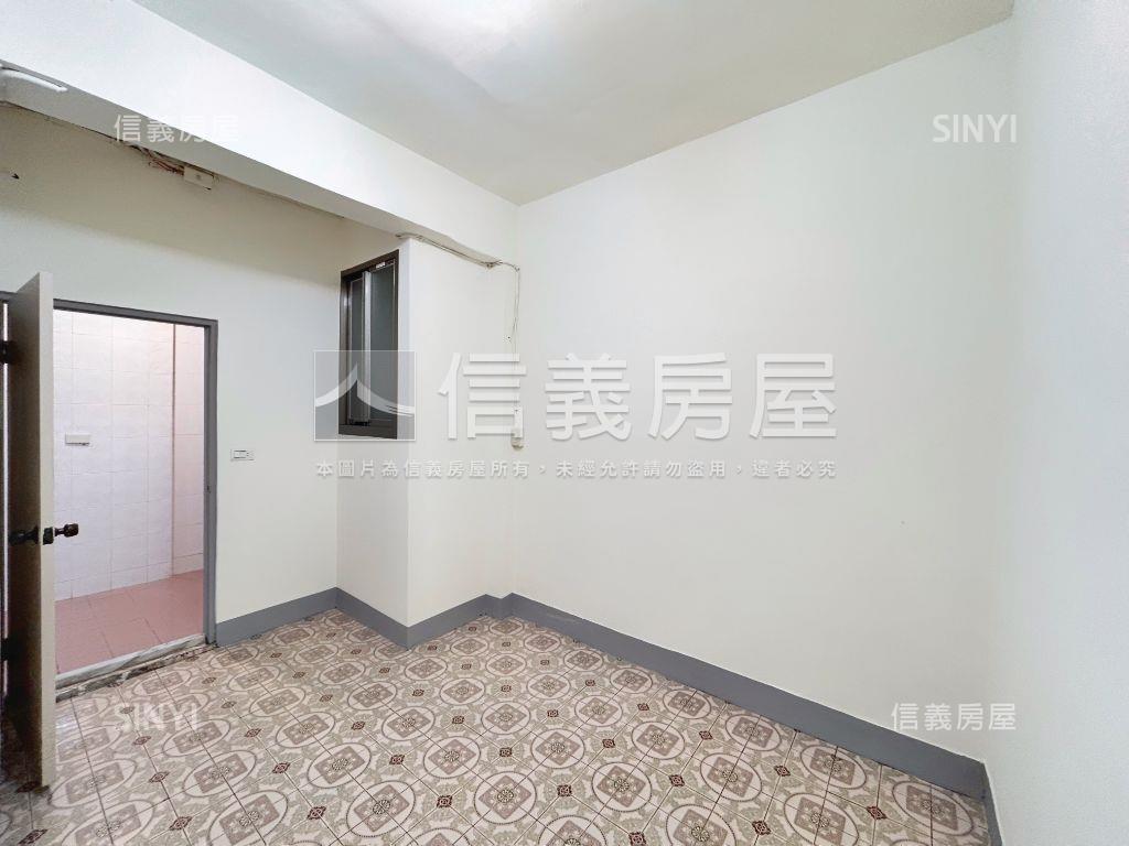 民本門前方便停車一樓房屋室內格局與周邊環境