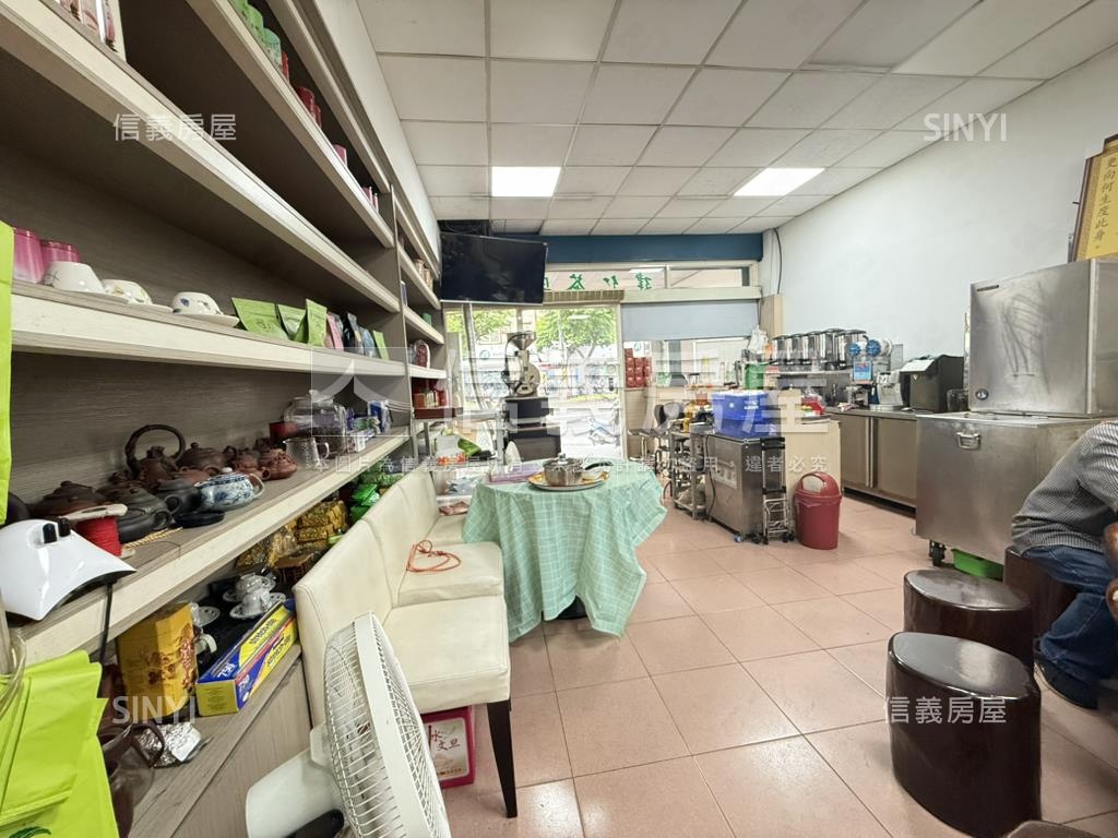 正重陽路黃金金店面房屋室內格局與周邊環境