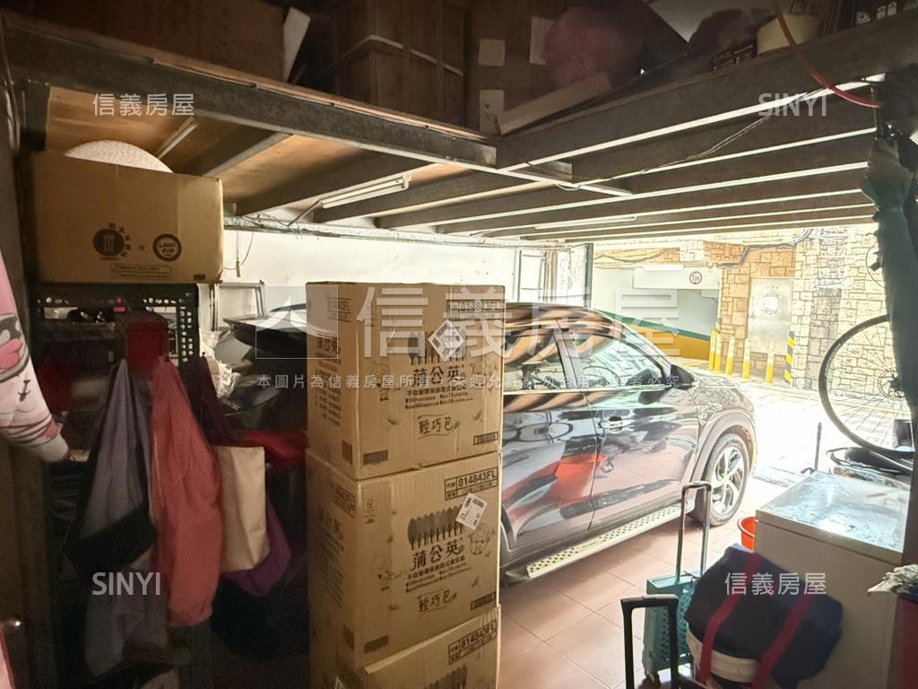 正重陽路黃金金店面房屋室內格局與周邊環境
