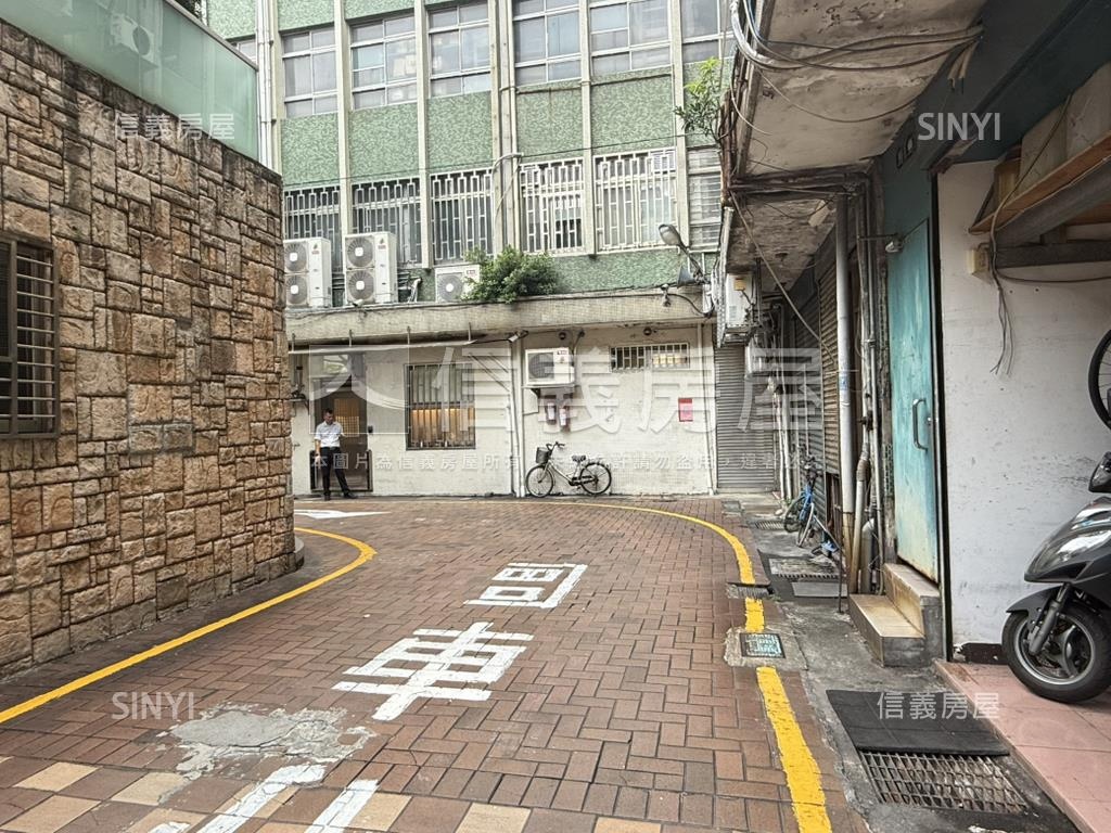 正重陽路黃金金店面房屋室內格局與周邊環境