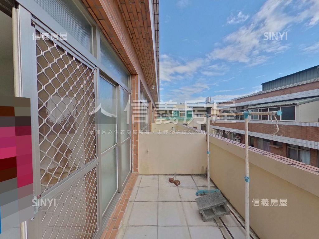 近彰興國中～邊間花園美墅房屋室內格局與周邊環境
