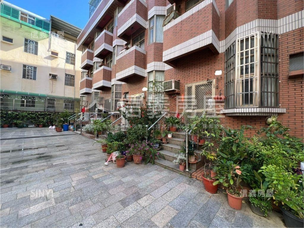 近彰興國中～邊間花園美墅房屋室內格局與周邊環境