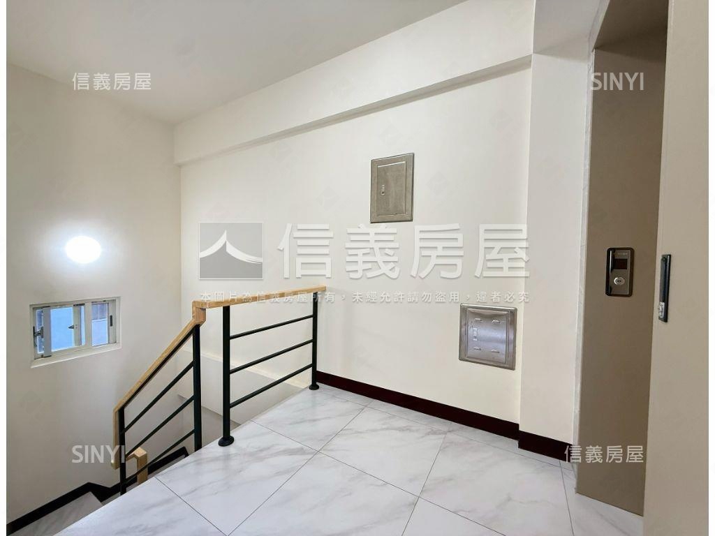 近Ａ２２捷運中壢夜市透天房屋室內格局與周邊環境