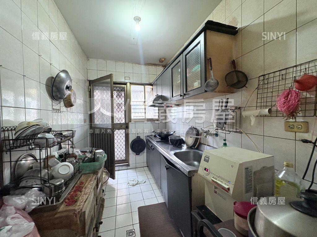 【專任】松天下三房車位房屋室內格局與周邊環境