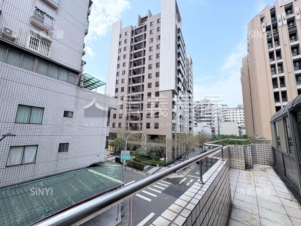 【專任】松天下三房車位房屋室內格局與周邊環境