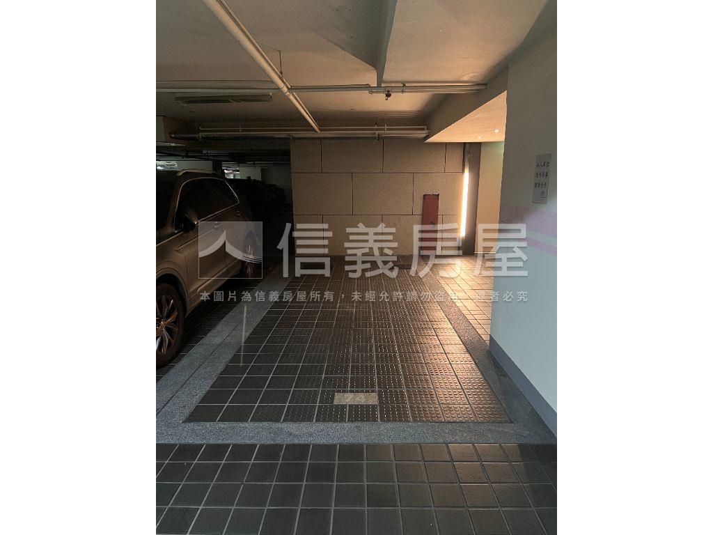 巨人外棟次頂樓景觀兩房房屋室內格局與周邊環境