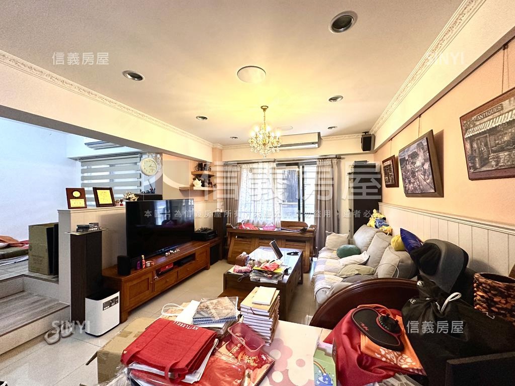 埤塘公園旁美四房車位房屋室內格局與周邊環境