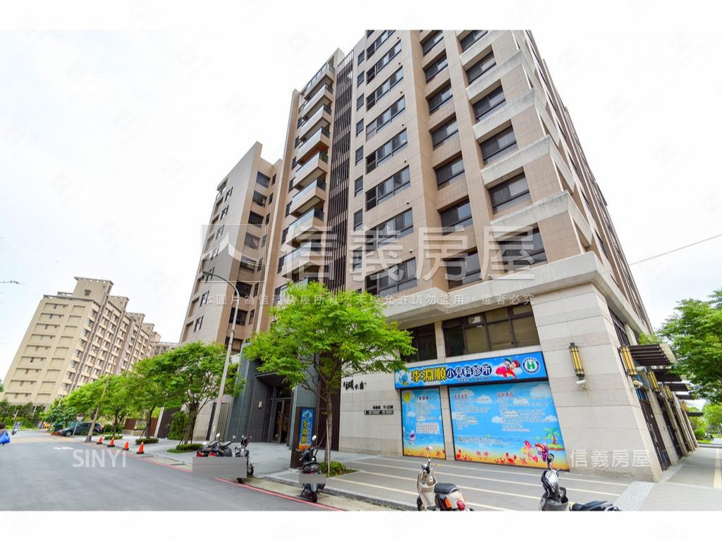 埤塘公園旁美四房車位房屋室內格局與周邊環境