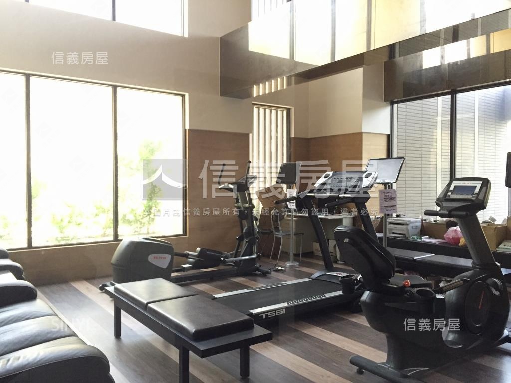 埤塘公園旁美四房車位房屋室內格局與周邊環境