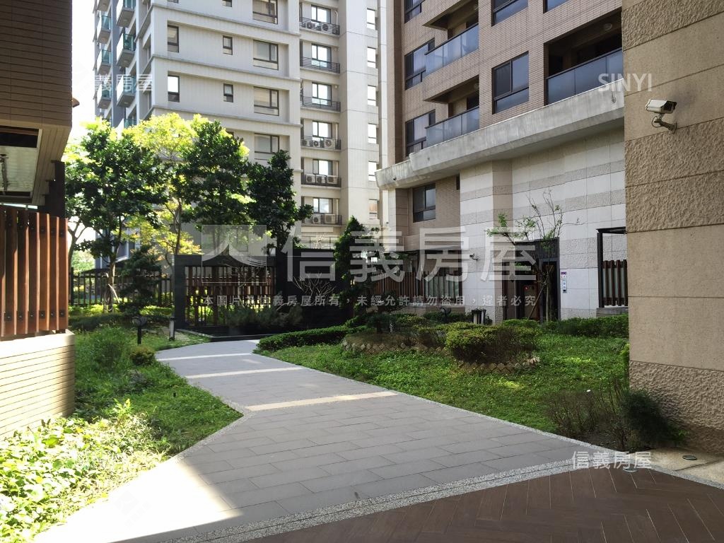 埤塘公園旁美四房車位房屋室內格局與周邊環境