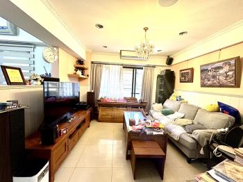 埤塘公園旁美四房車位