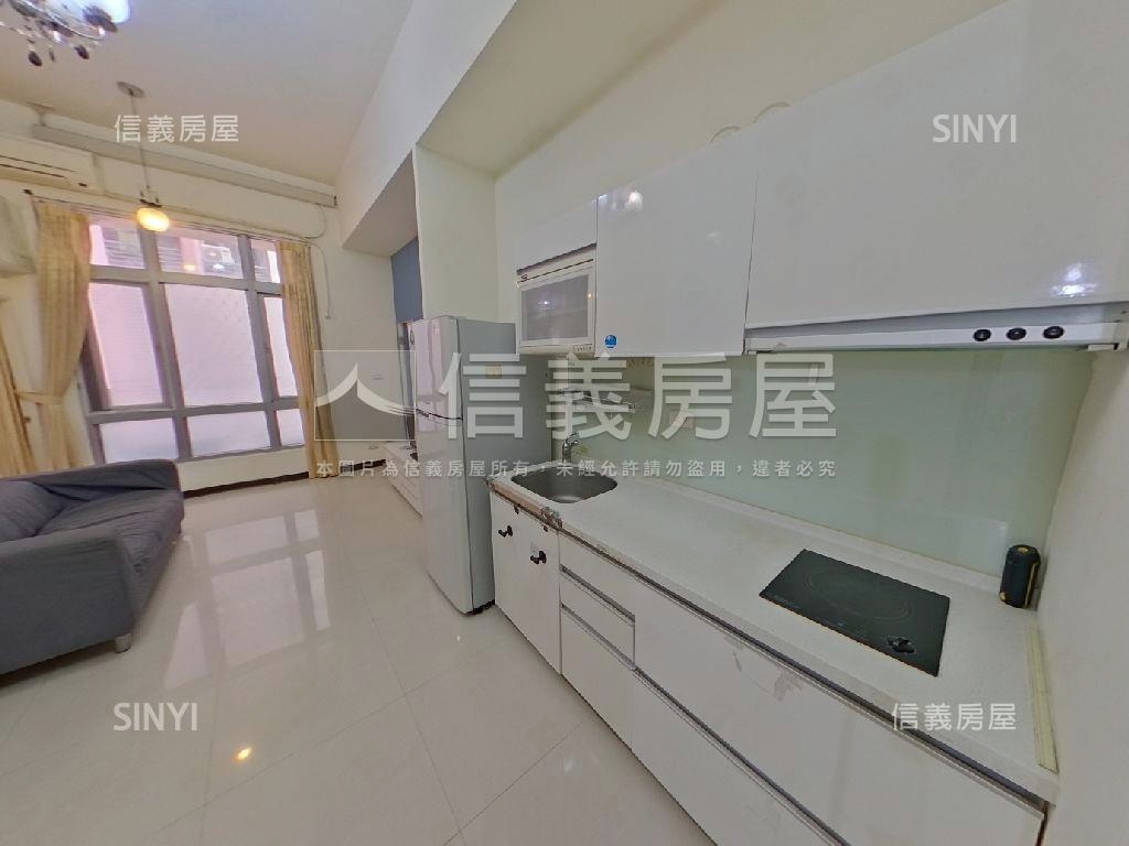 漢皇挑高面中庭加車位房屋室內格局與周邊環境