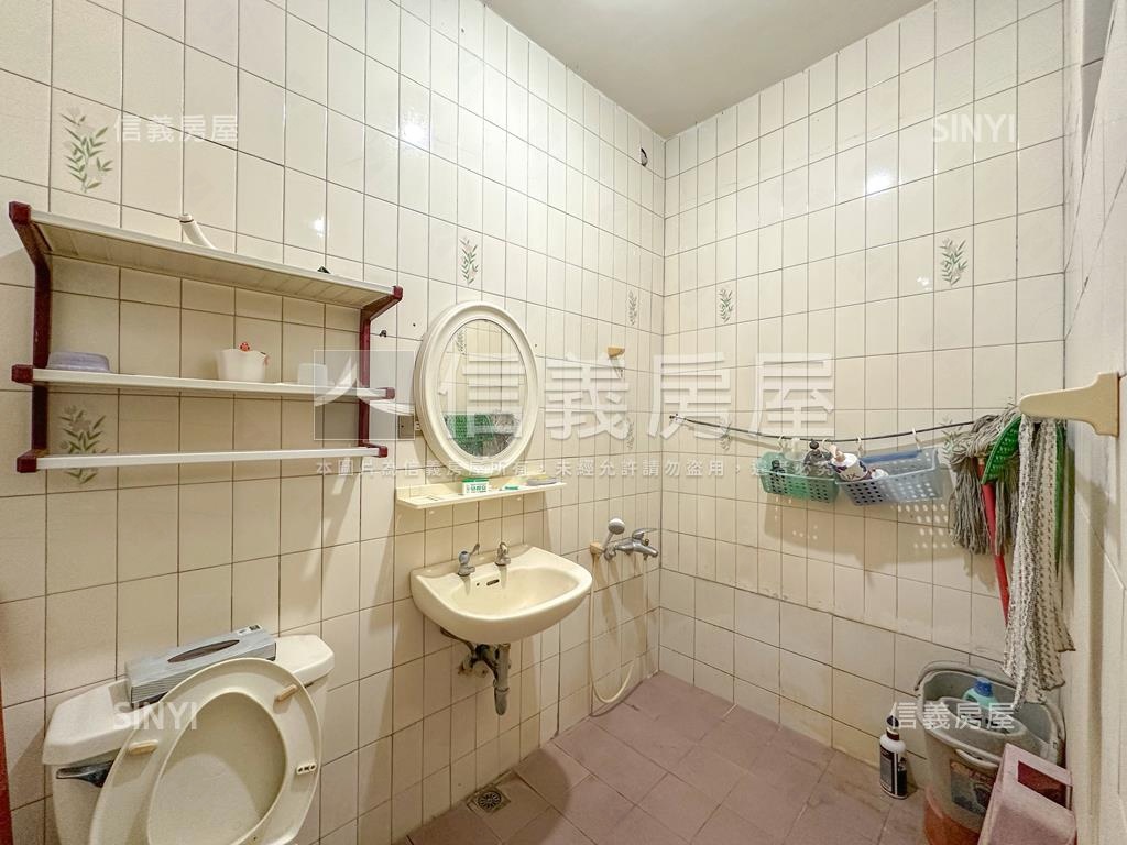 大裕。車藏居房屋室內格局與周邊環境