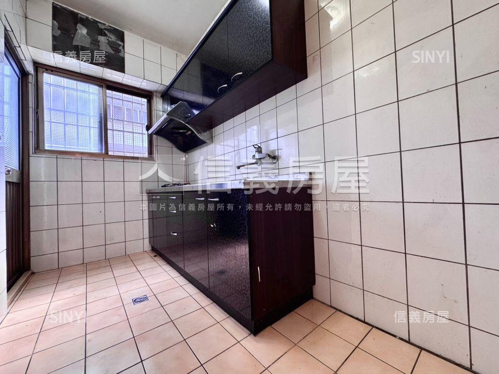 正文心南路低總價三房房屋室內格局與周邊環境