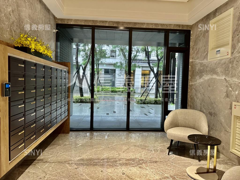 百川凱硯帝王座向三房車位房屋室內格局與周邊環境