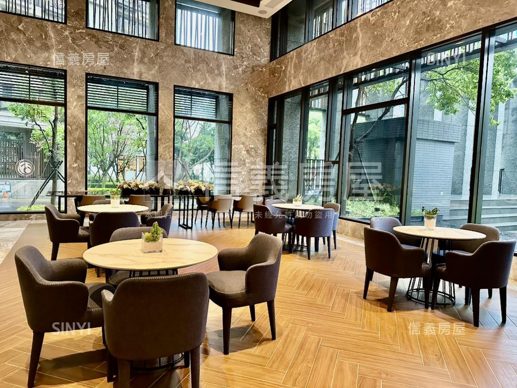 百川凱硯帝王座向三房車位房屋室內格局與周邊環境