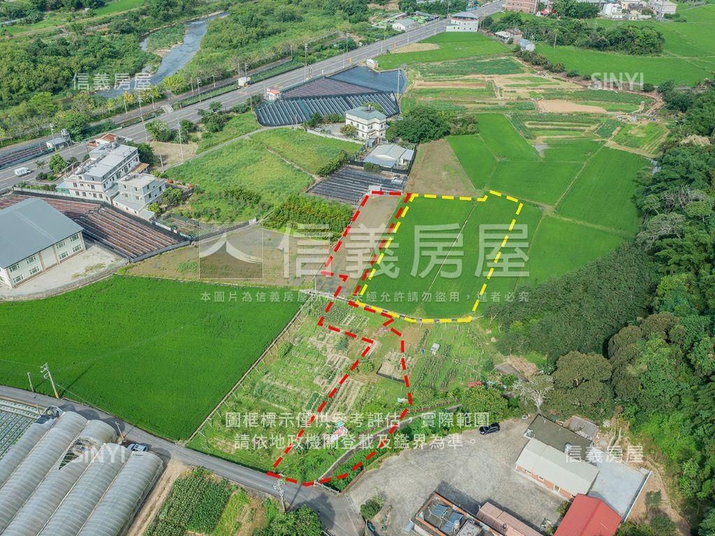 環山有灌溉溝渠農牧用地２房屋室內格局與周邊環境