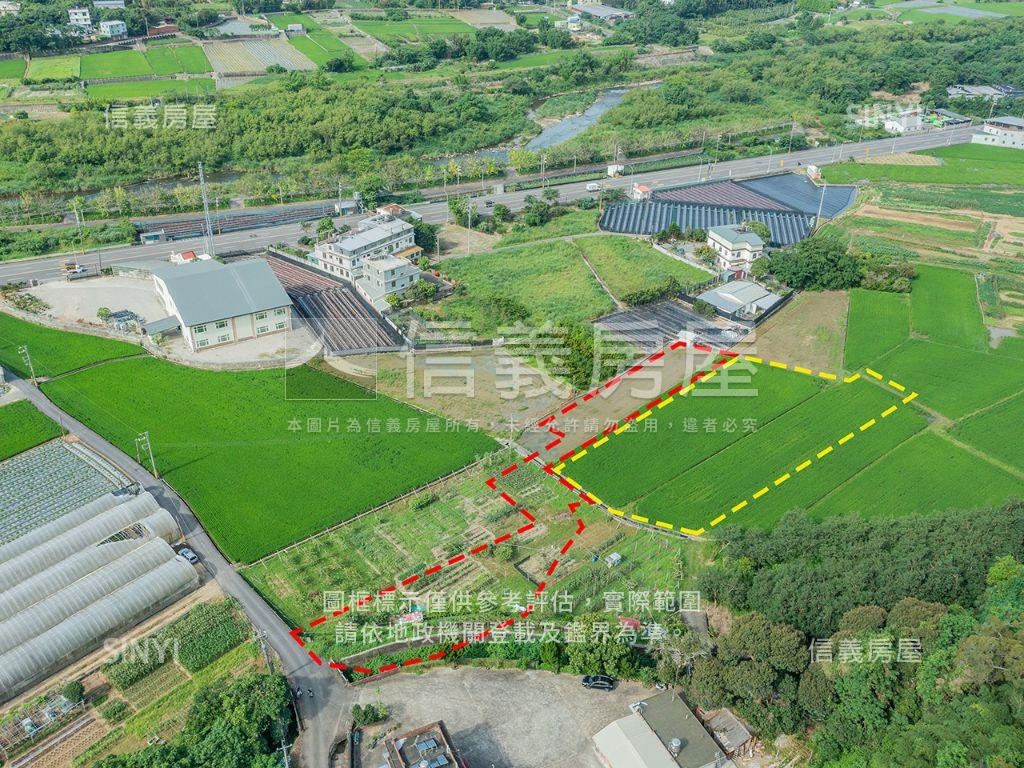 環山有灌溉溝渠農牧用地２房屋室內格局與周邊環境