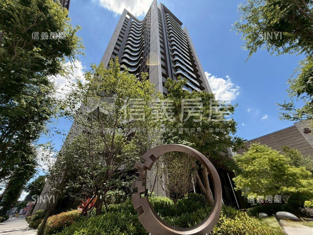 １１期全新未入住三房平車房屋室內格局與周邊環境