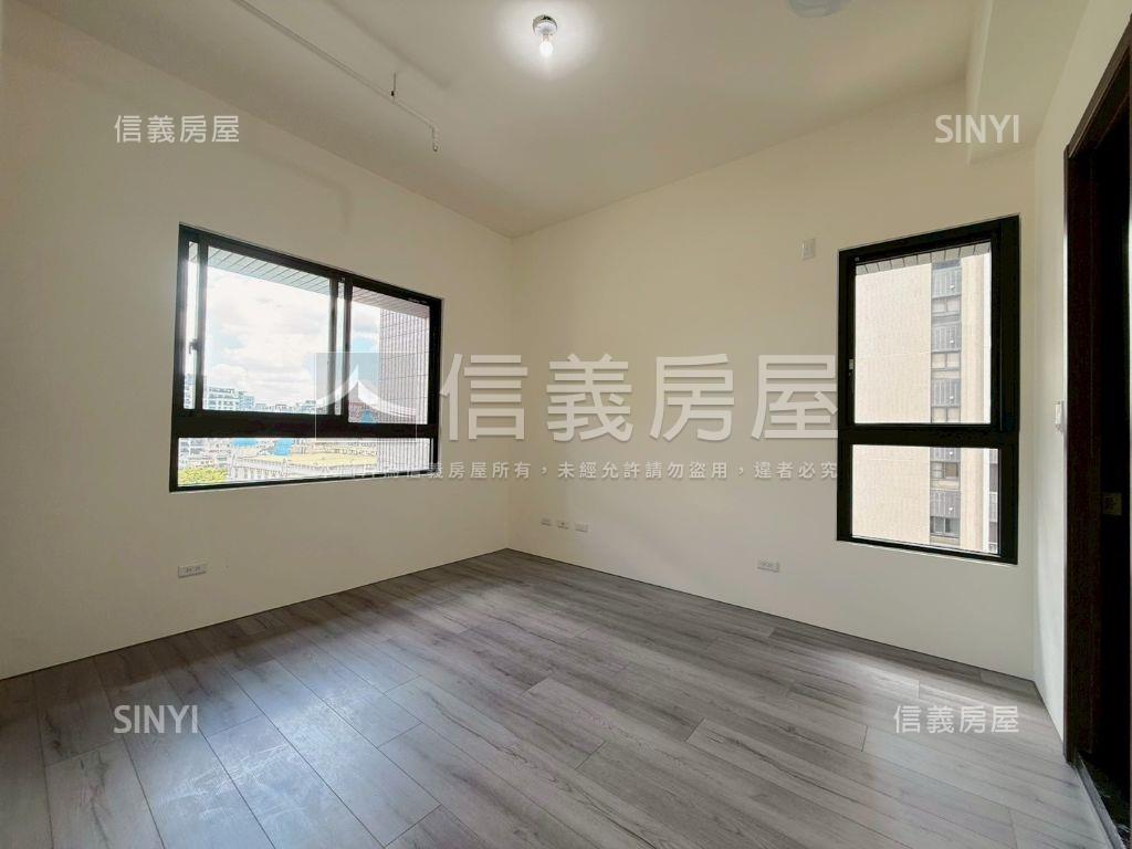 １１期全新未入住三房平車房屋室內格局與周邊環境