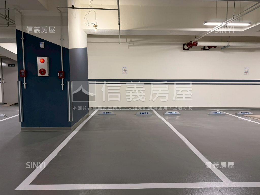 １１期全新未入住三房平車房屋室內格局與周邊環境