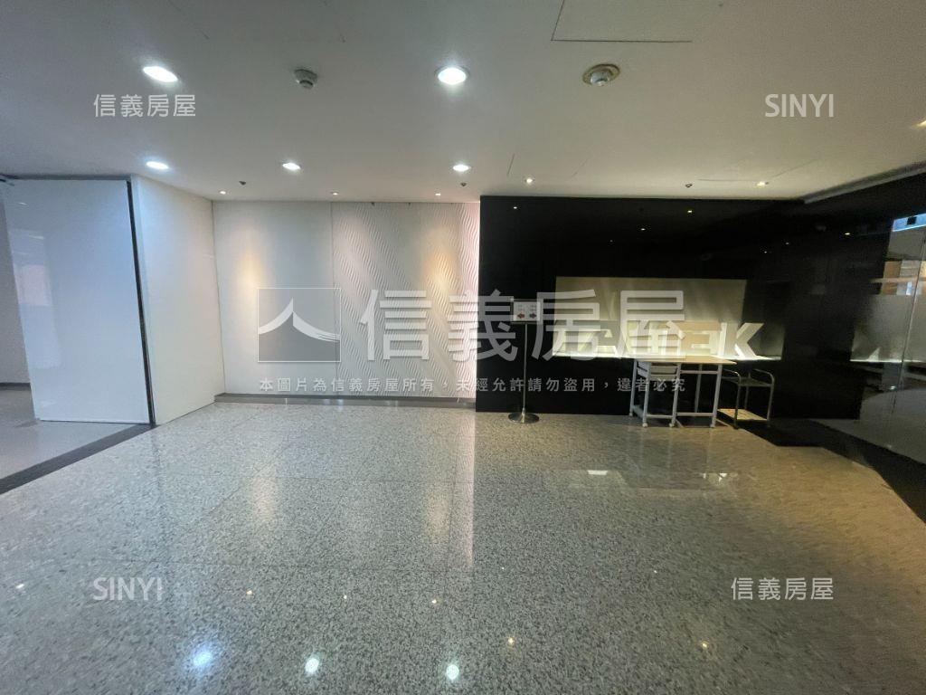 忠孝市府三連大樓房屋室內格局與周邊環境