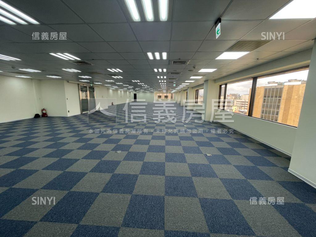 忠孝市府三連大樓房屋室內格局與周邊環境