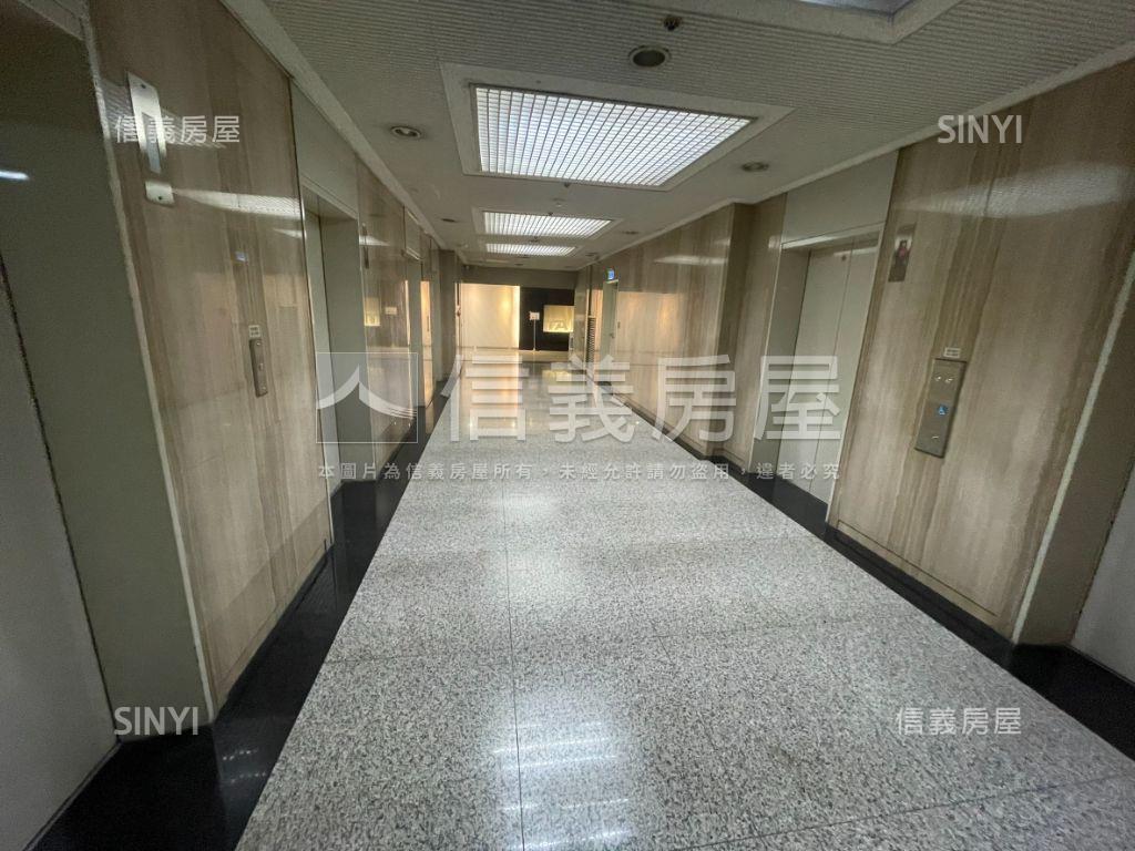 忠孝市府三連大樓房屋室內格局與周邊環境