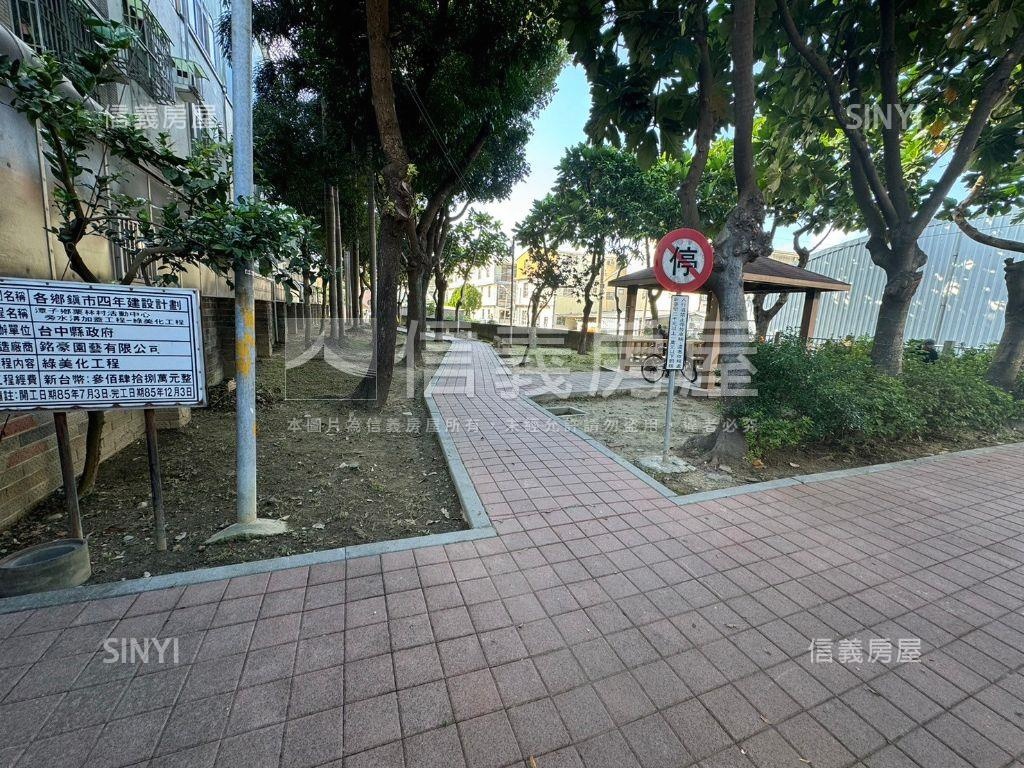 極上大面寬店面附平車美宅房屋室內格局與周邊環境