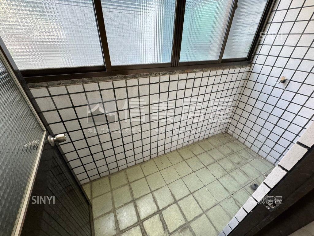 極上大面寬店面附平車美宅房屋室內格局與周邊環境