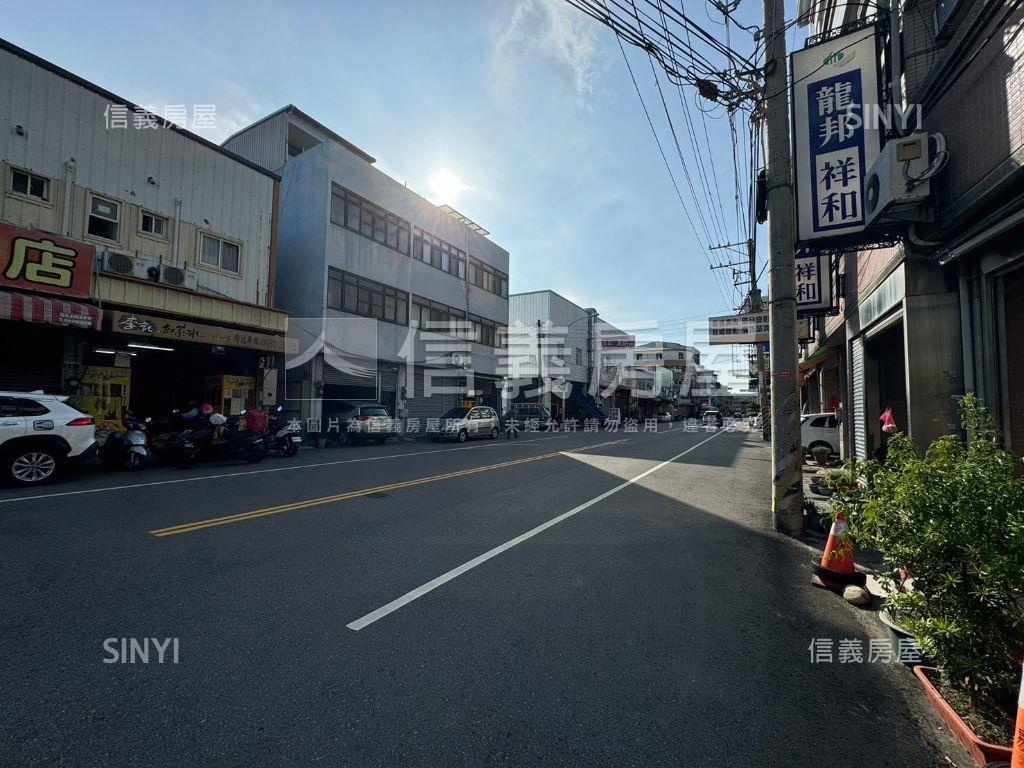 極上大面寬店面附平車美宅房屋室內格局與周邊環境