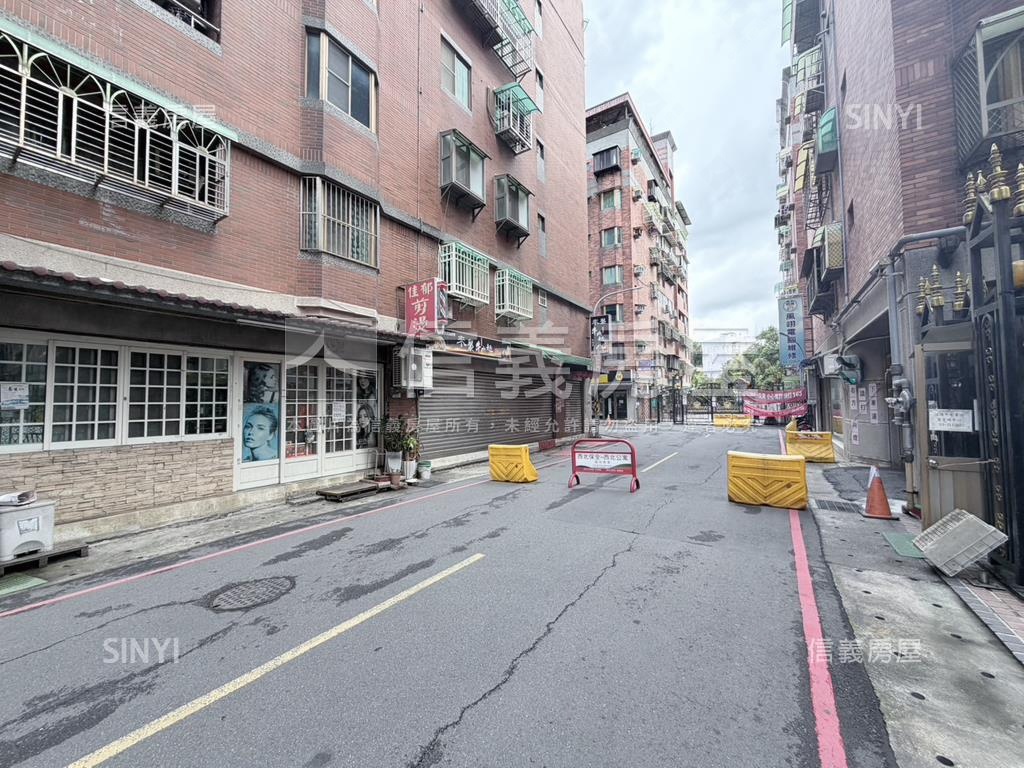 聯邦小店面房屋室內格局與周邊環境