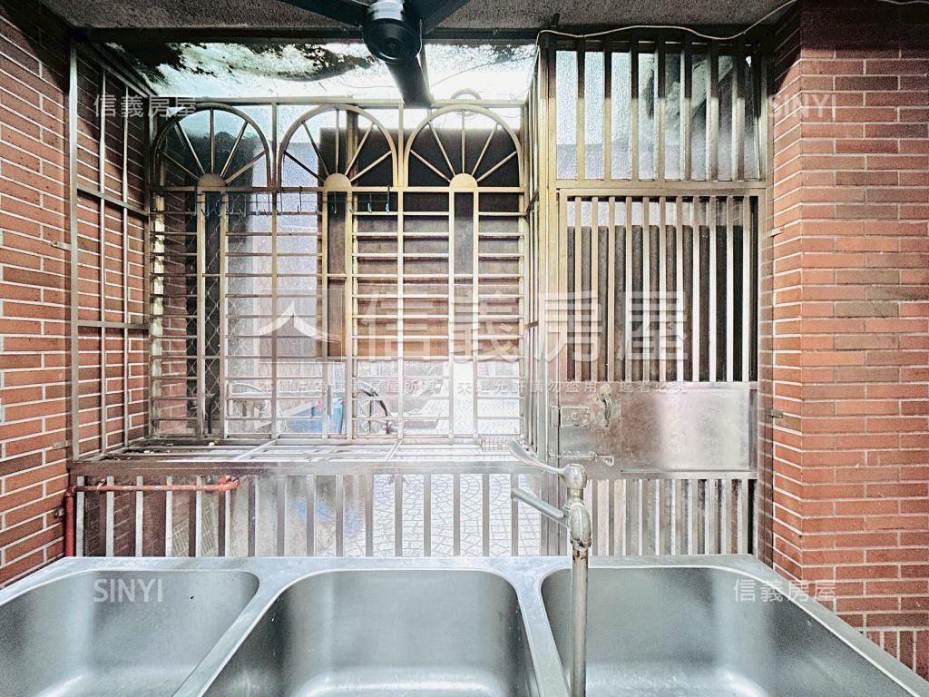 聯邦大面寬店面房屋室內格局與周邊環境