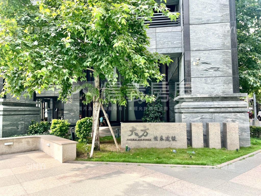 專任佳泰大方視野兩房平車房屋室內格局與周邊環境