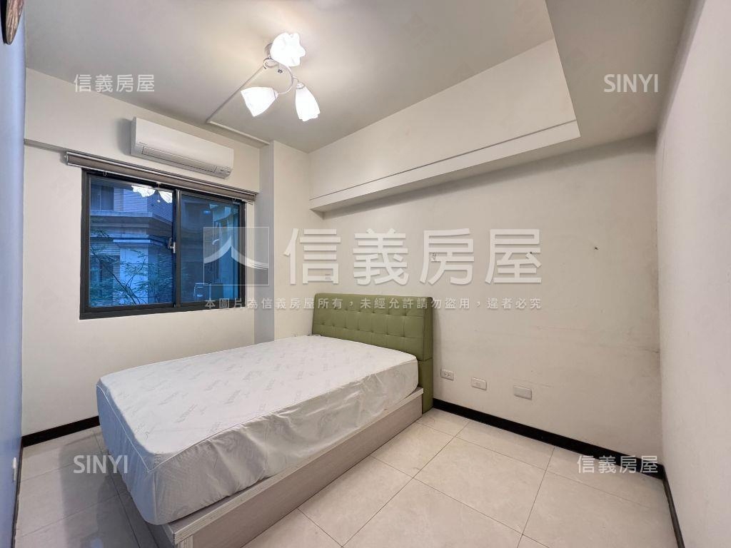 面校園美麗３房平車房屋室內格局與周邊環境